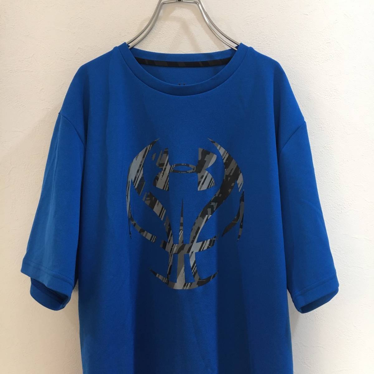 UNDER ARMOUR/アンダーアーマーXLサイズ Tシャツ 半袖 青 スポーツウェア_画像2