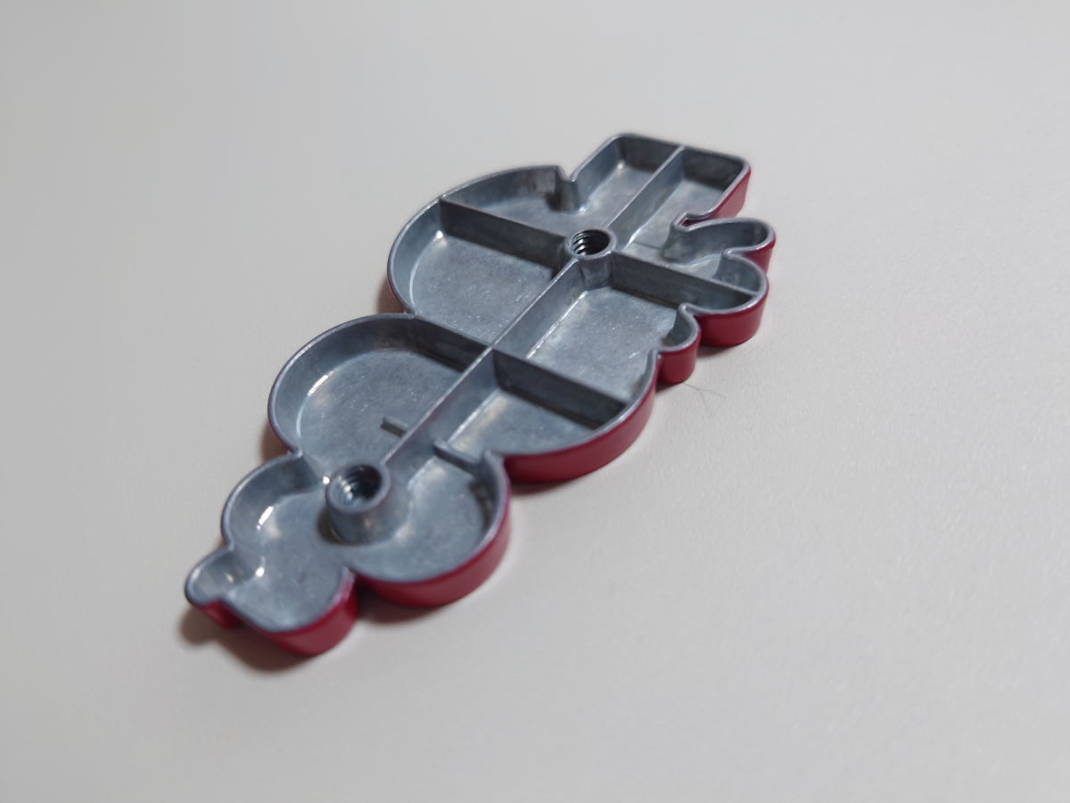 アルファロメオ 3D 蛇 スネーク ビショーネ メタル アルミ グリルバッジ(貼付け向け) 色：レッド縁(赤縁)