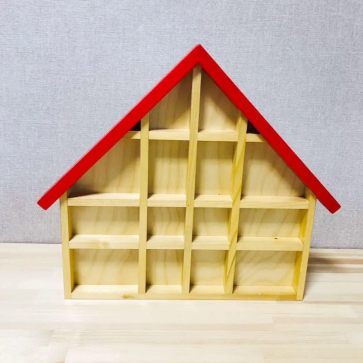 人気カラーの 希少 スピールフォーム Spielform 赤い屋根の家 飾り棚