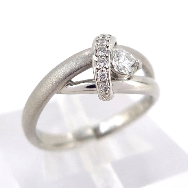 Pt900 プラチナ リング 指輪 ダイヤモンド0.170ct 0.050ct 12.5号 おしゃれ 普段使い 人気 可愛い 宝飾 シンプル  33020 10018477 超格安価格