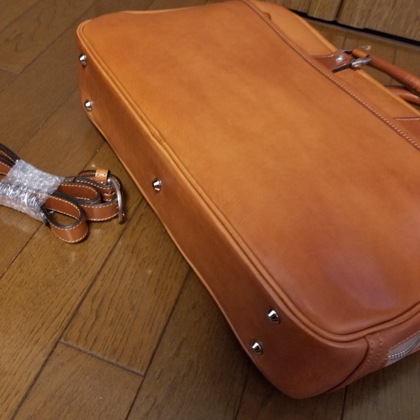 ほぼ未使用》万双 双鞣和地 シングルブリーフケース キャメル ほぼ未使用》万双 双鞣和地 シングルブリーフケース キャメル