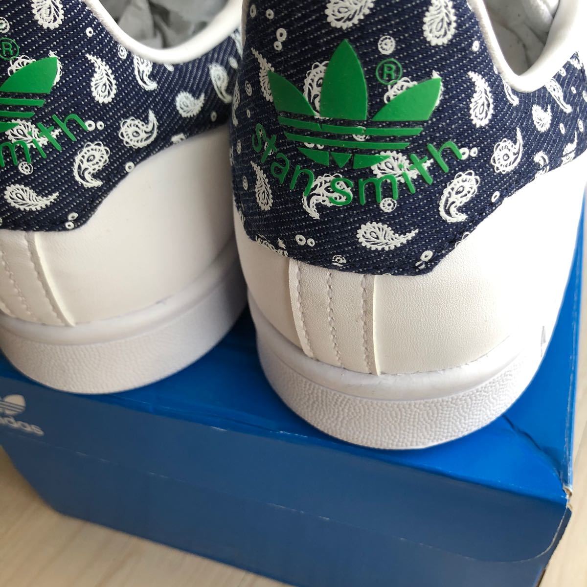 未使用品 adidas Stan Smith ホワイトチェック柄 adidas Originals人気モデル 2023年トレンドのギンガムチェック