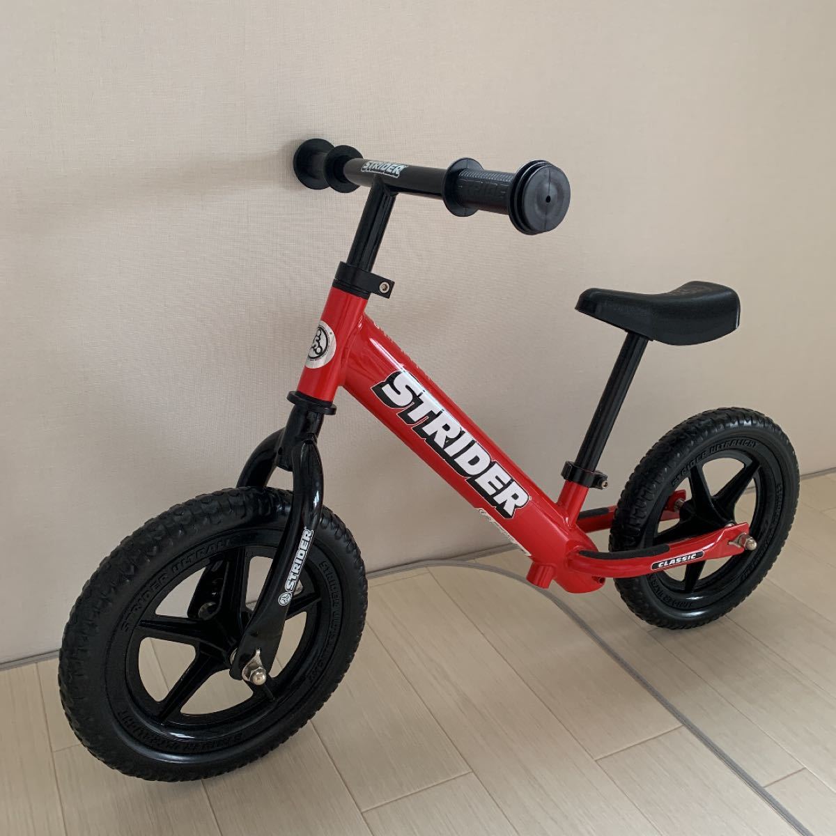 新品】日本正規品 STRIDER ストライダー クラシックモデル 新品】日本正規品 STRIDER ストライダー クラシックモデル
