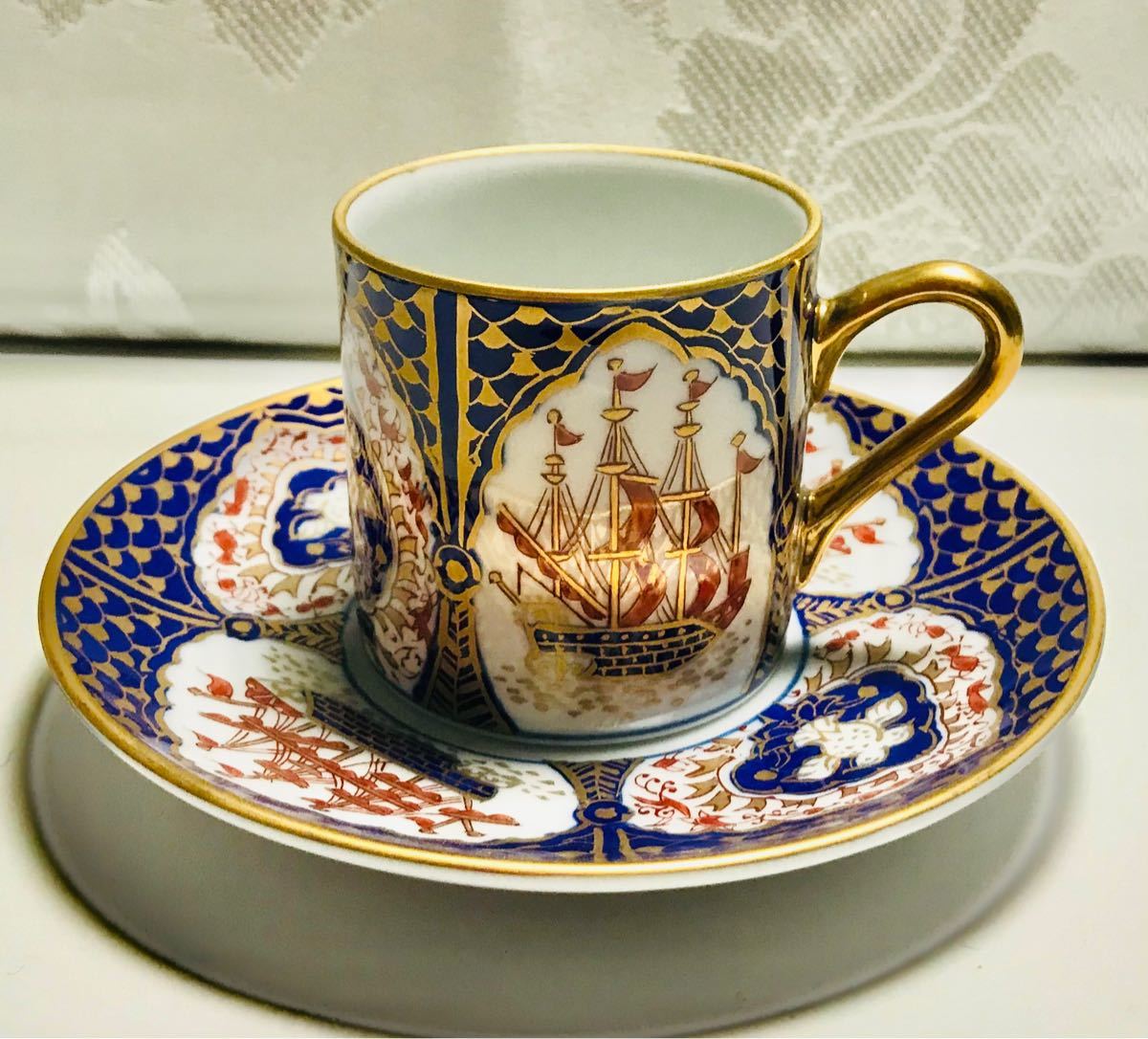 其泉 ロイヤル 伊万里 伝統陶磁器 工芸品 賞美堂 カップ 其泉 ロイヤル 伊万里 伝統陶磁器 工芸品 賞美堂 カップ