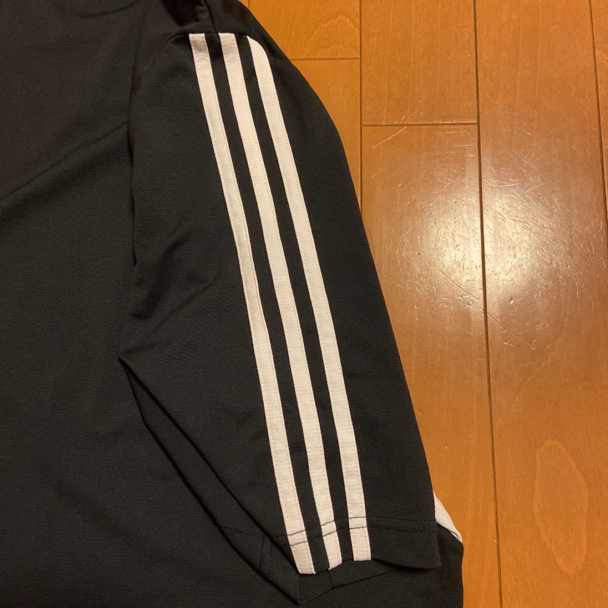 adidas 半袖Tシャツ　スポーツウェア