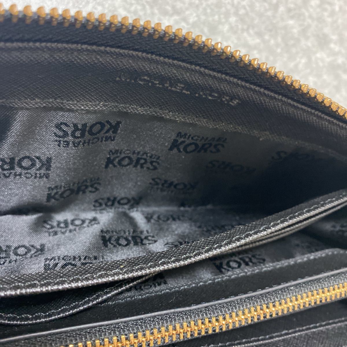 MICHAEL KORS マイケルコース 長財布 