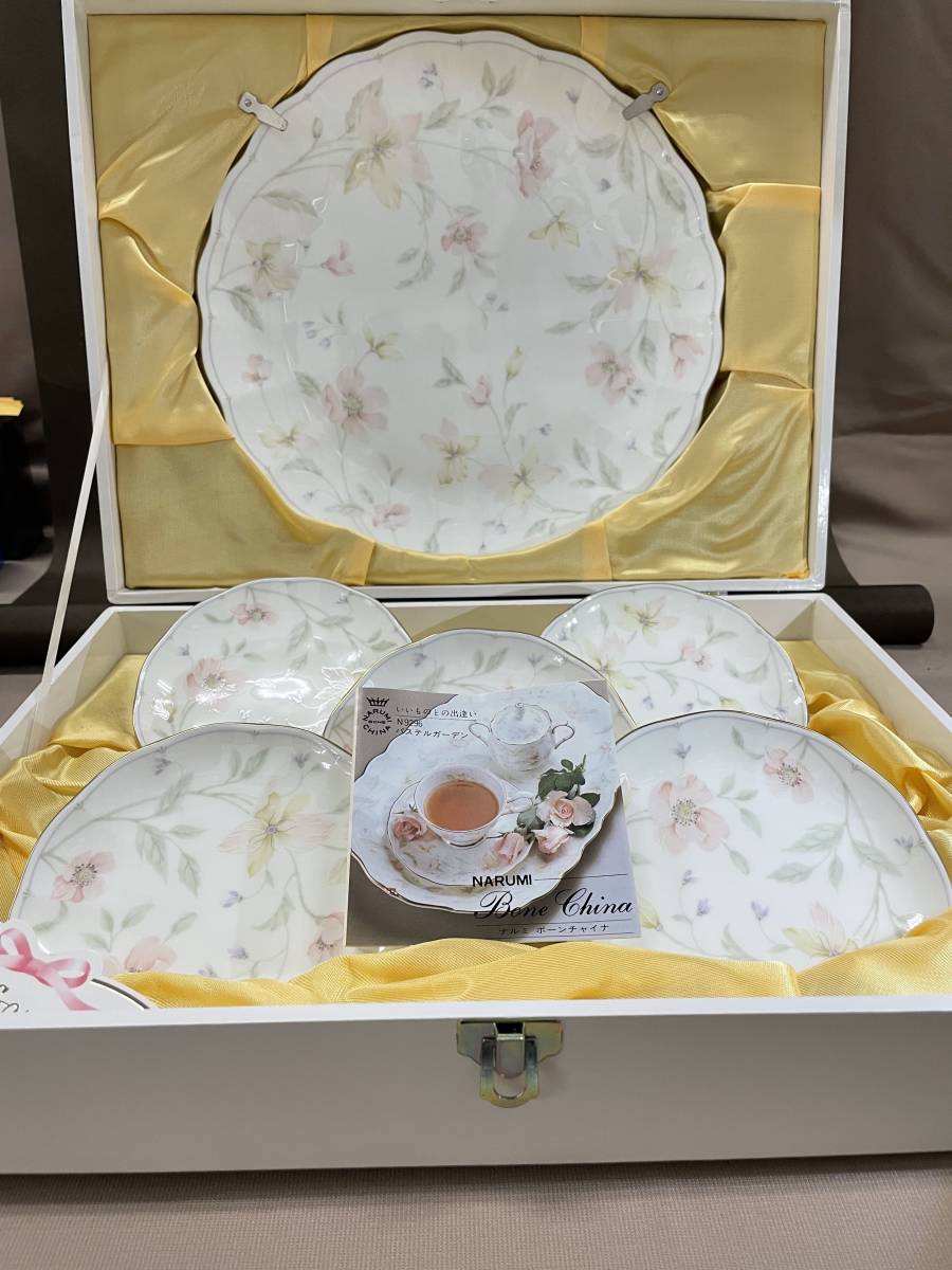 ★☆NARUMI 未使用 美品 食器 ケーキセット ナルミ 洋皿 お皿 箱付 2箱 ☆★