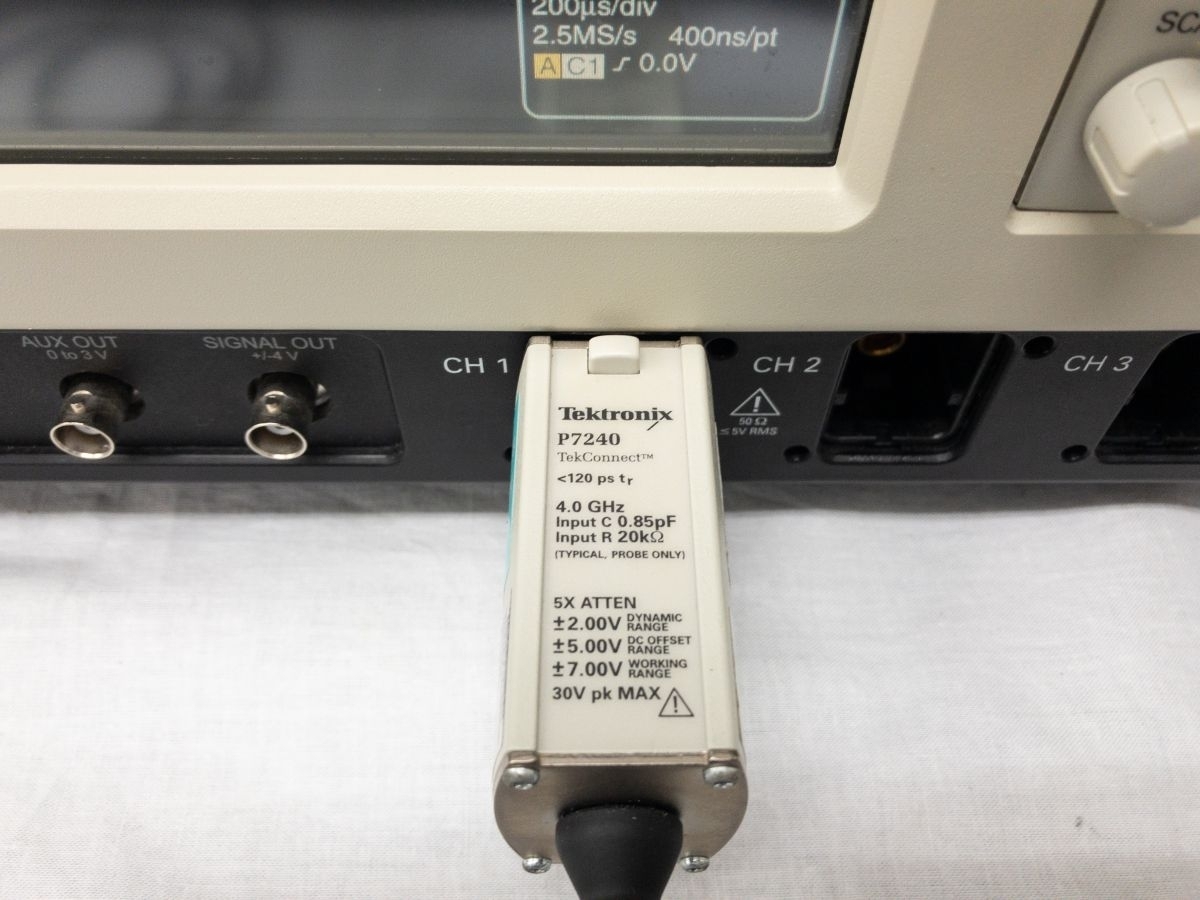 正常動作品】Tektronix P7240 DC-4GHz FET プローブ 正常動作品】Tektronix P7240 DC-4GHz FET プローブ