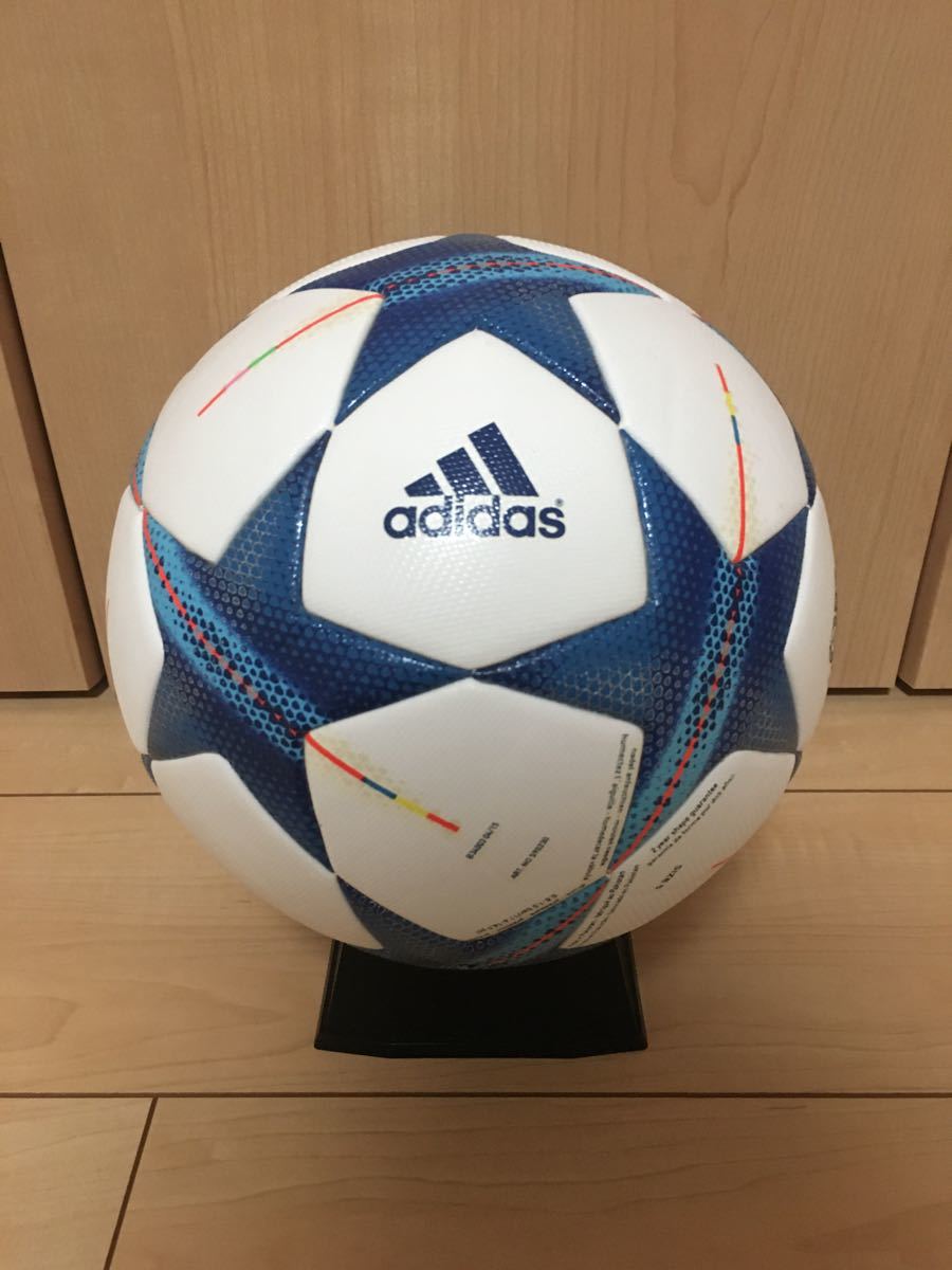 2015 フィナーレ  サッカーボールアディダス　FINAL 公式球　５号球
