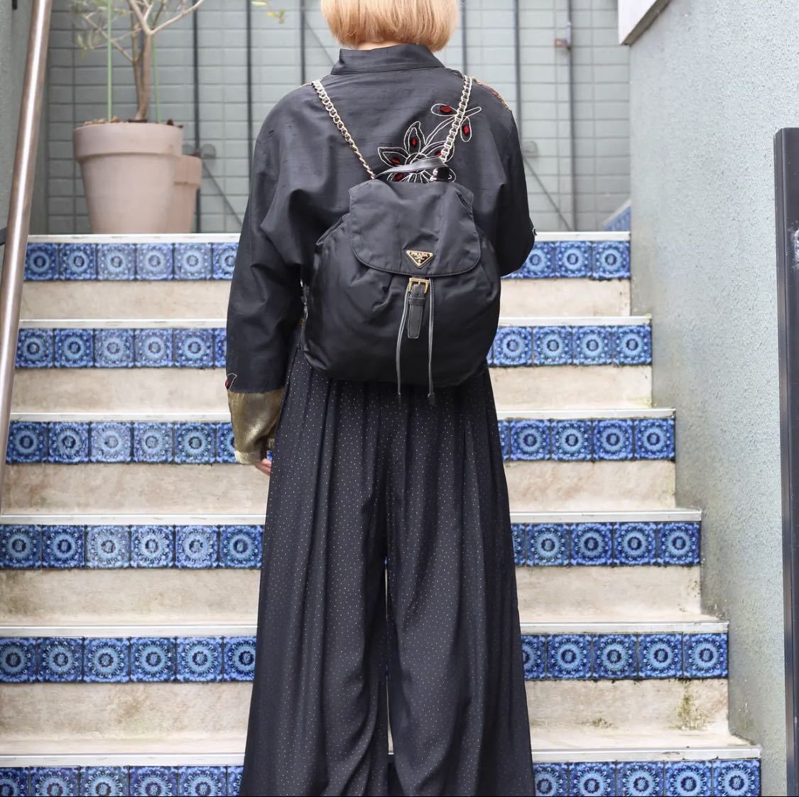 PayPayフリマ|PRADA GOLD TAG CHAIN NYLON RUCK SUCK MADE IN ITALY/ プラダゴールドタグチェーンナイロンリュックサック PayPayフリマ|PRADA GOLD TAG CHAIN NYLON RUCK SUCK MADE IN ITALY/ プラダゴールドタグチェーンナイロンリュックサック