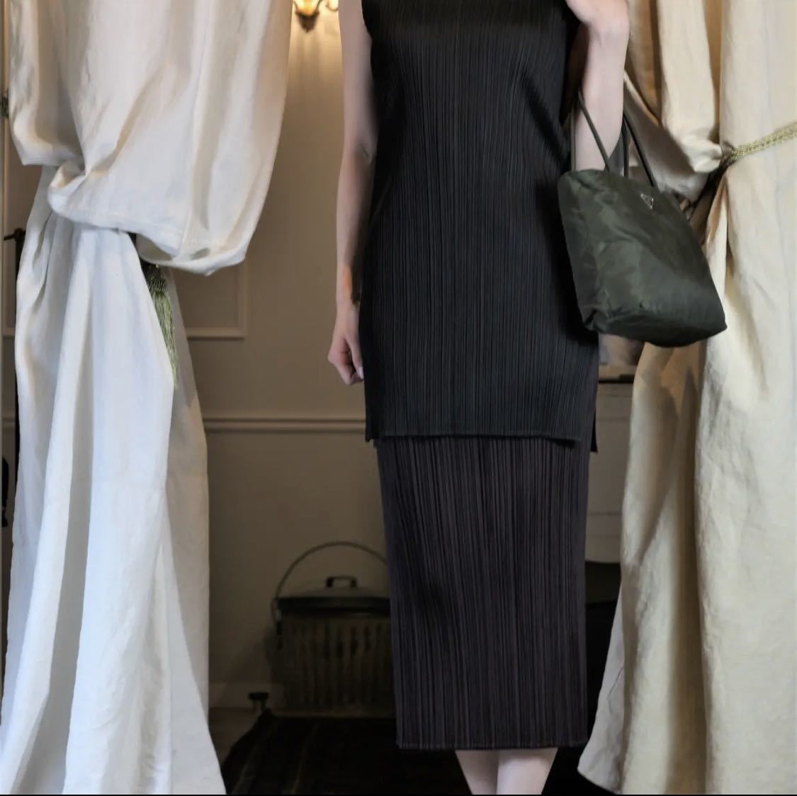 PLEATS PLEASE ISSEY MIYAKE PLEATS NO SLEEVE TUNIC MADE IN JAPAN