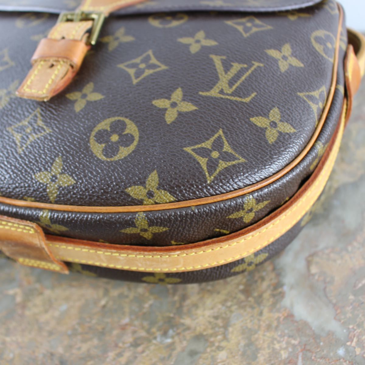 LOUIS VUITTON M51226 TH8907 MONOGRAM PATTERNED SHOULDER BAG LOUIS VUITTON M51226 TH8907 MONOGRAM PATTERNED SHOULDER BAG