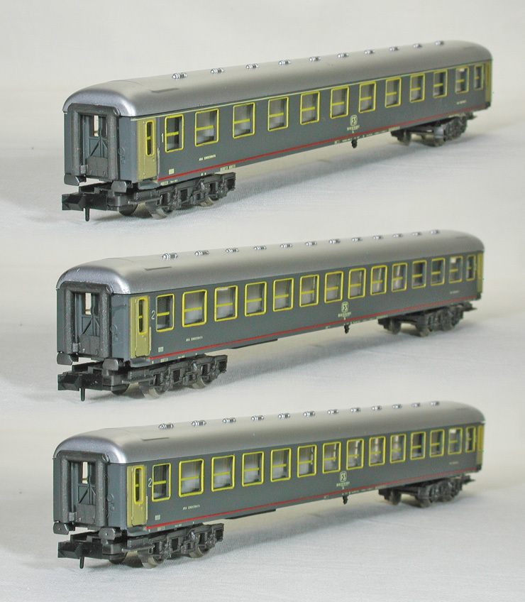 RIVAROSSI #9522 + #9523 FS( Italy National Railways ) UIC-X type 1964 year long distance for passenger car 180km/h correspondence (s rate gray | red obi )3. set 