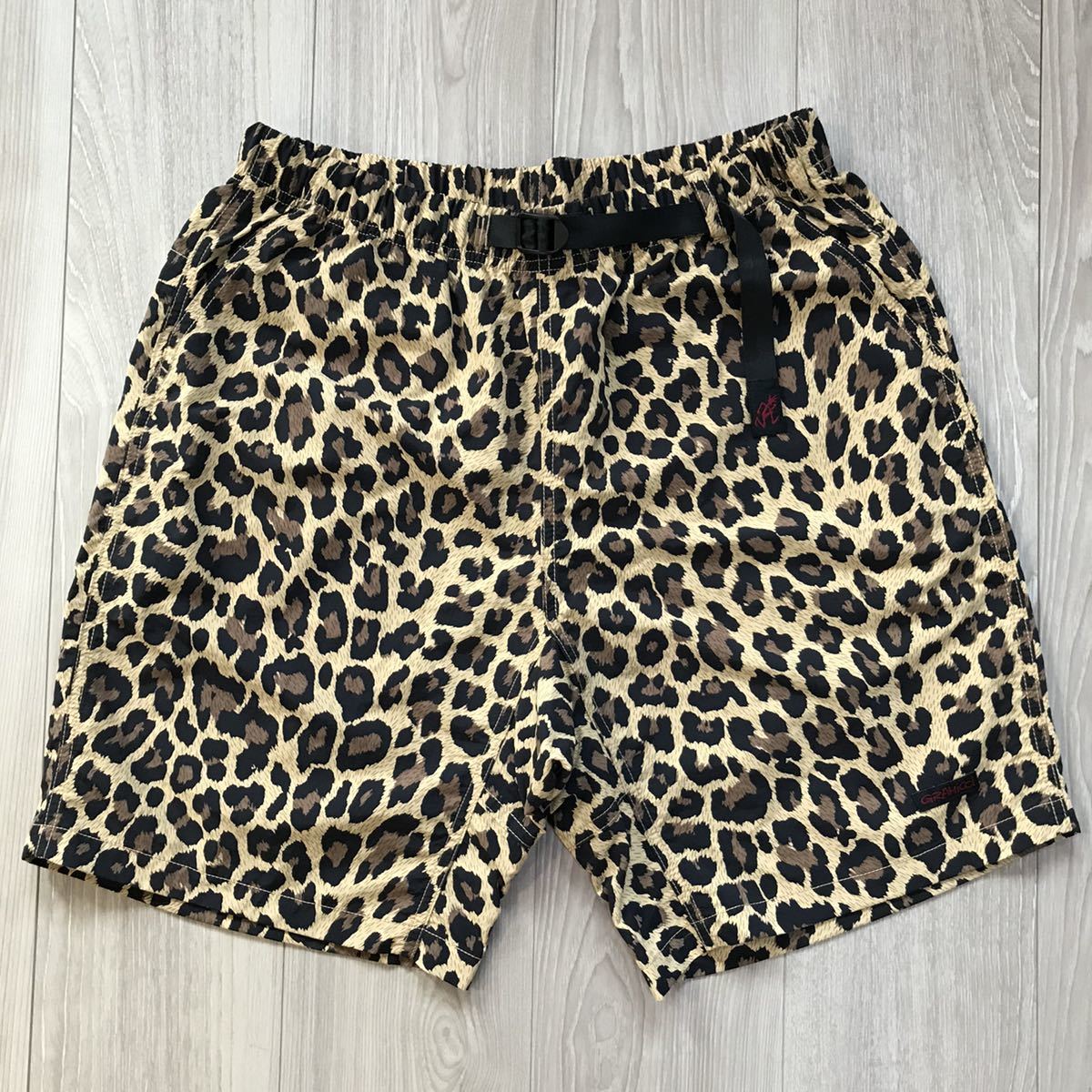 ほぼ新品gramicciグラミチshellシェルgearギアPACKABLE SHORTS ほぼ新品gramicciグラミチshellシェルgearギアPACKABLE SHORTS