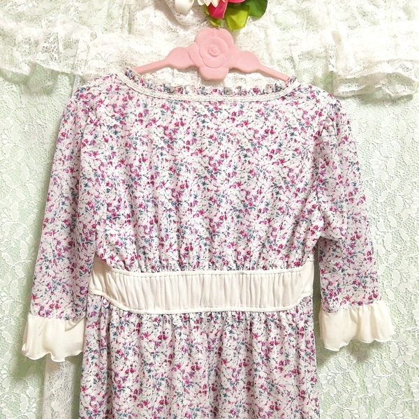 白Vネックフリル紫青花柄ネグリジェチュニックワンピース White V neck frill purple blue flower pattern negligee tunic dress