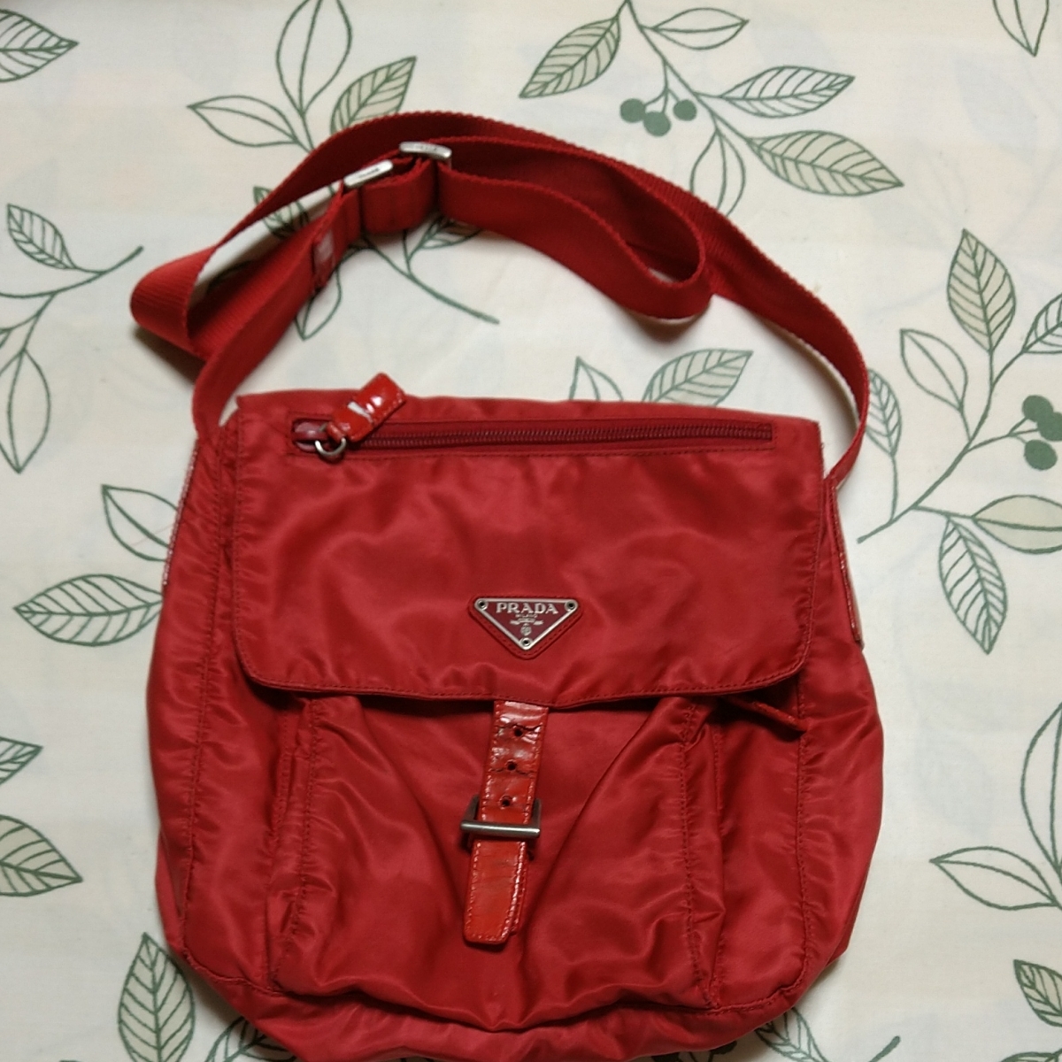 PRADA プラダ ショルダーバッグ ナイロンショルダーバッグ 赤 ナイロンショルダーバッグ