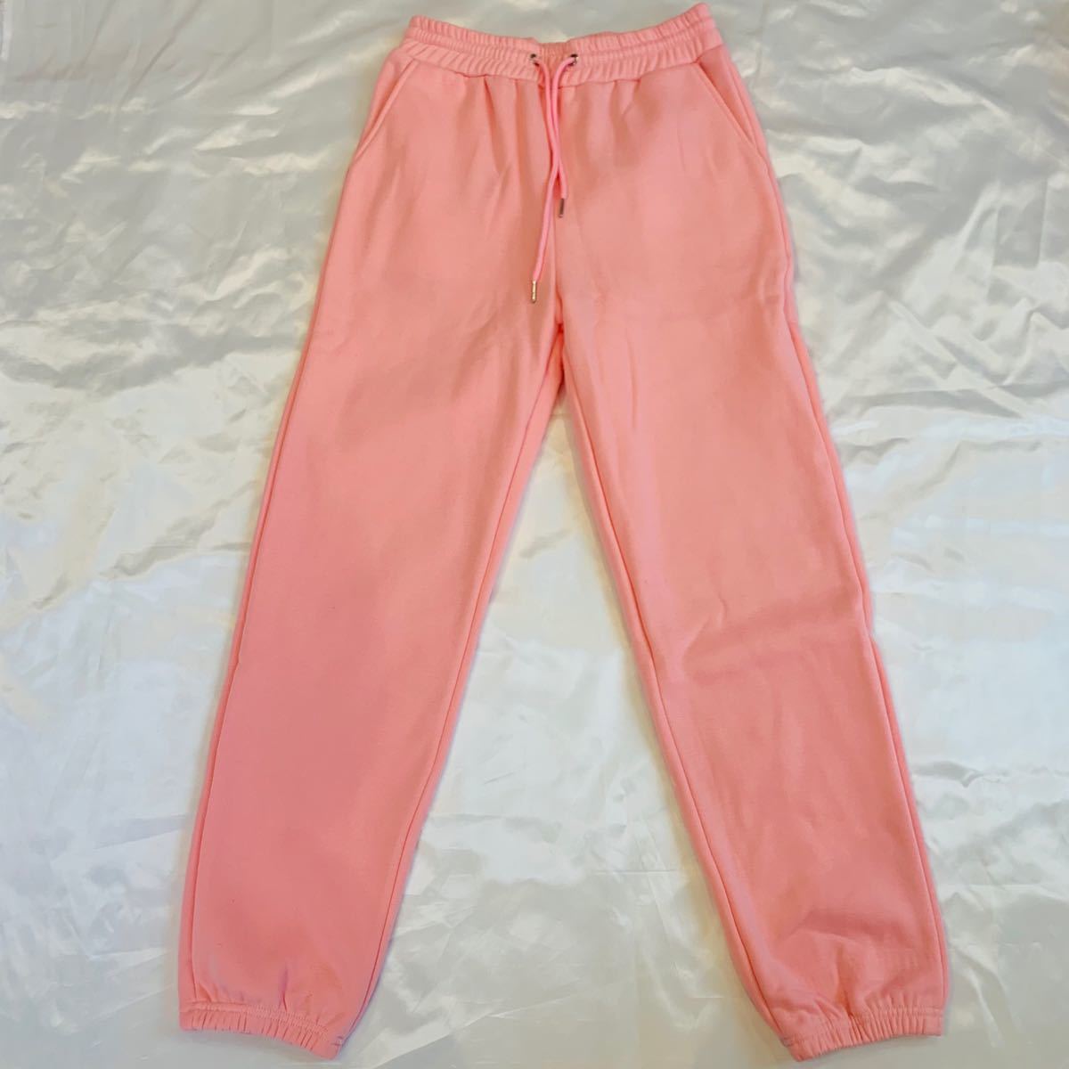 ♡オシャレ 【PINK】 キラキラ スウェット パンツ♡ お尻のラインストーンが可愛い