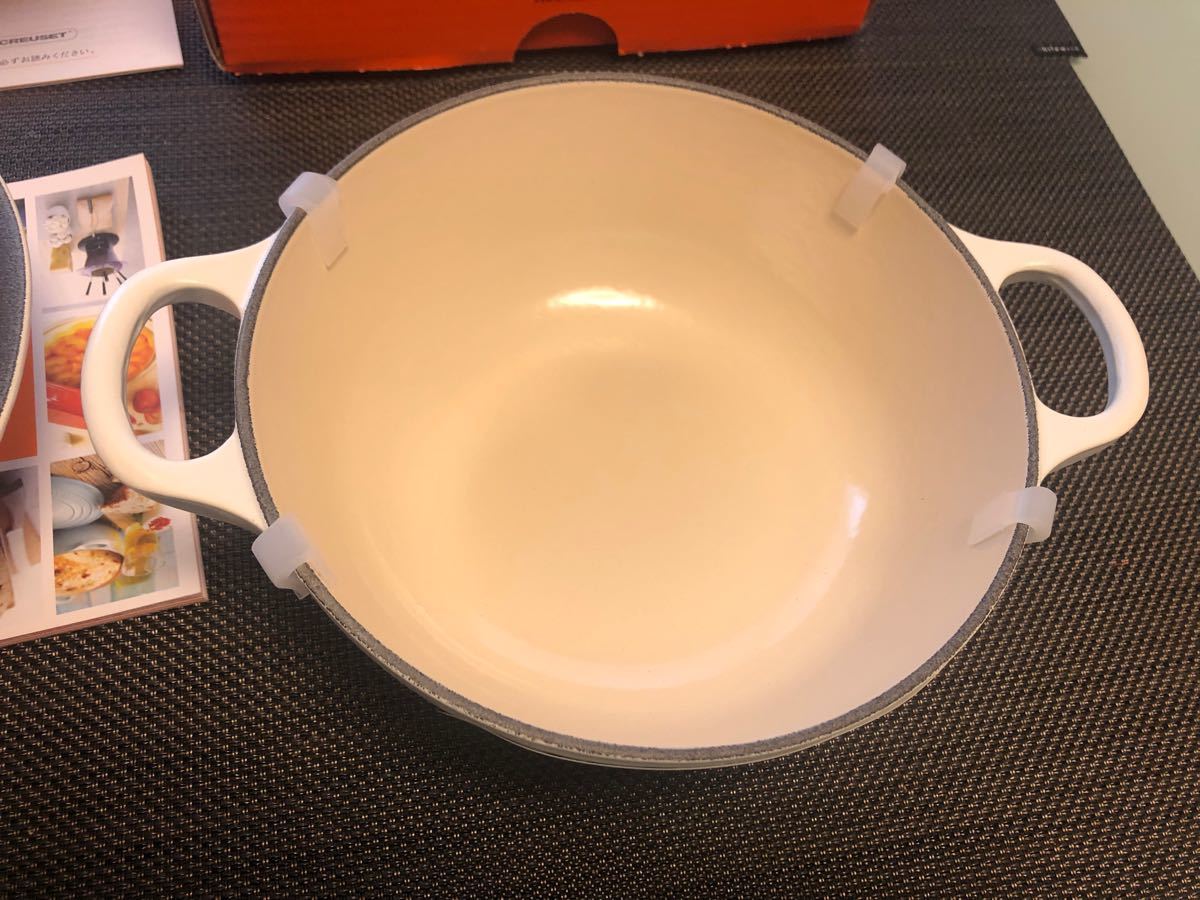 ルクルーゼ マルミット 18cm コットン 白 LE CREUSET ル ルクルーゼ マルミット 18cm コットン 白 LE CREUSET ル