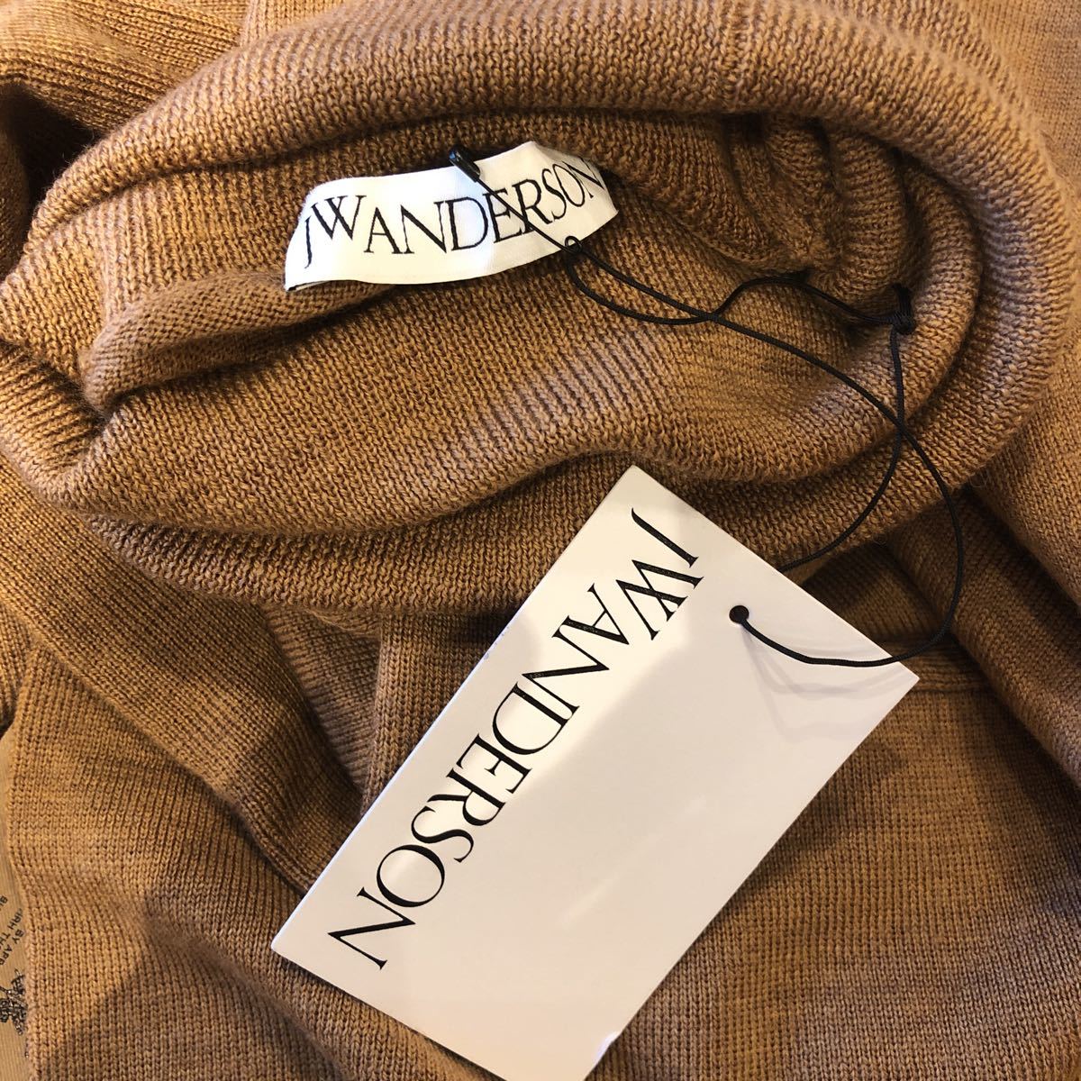 新品未使用 jw anderson ジェーダブリューアンダーソン アシンメトリー