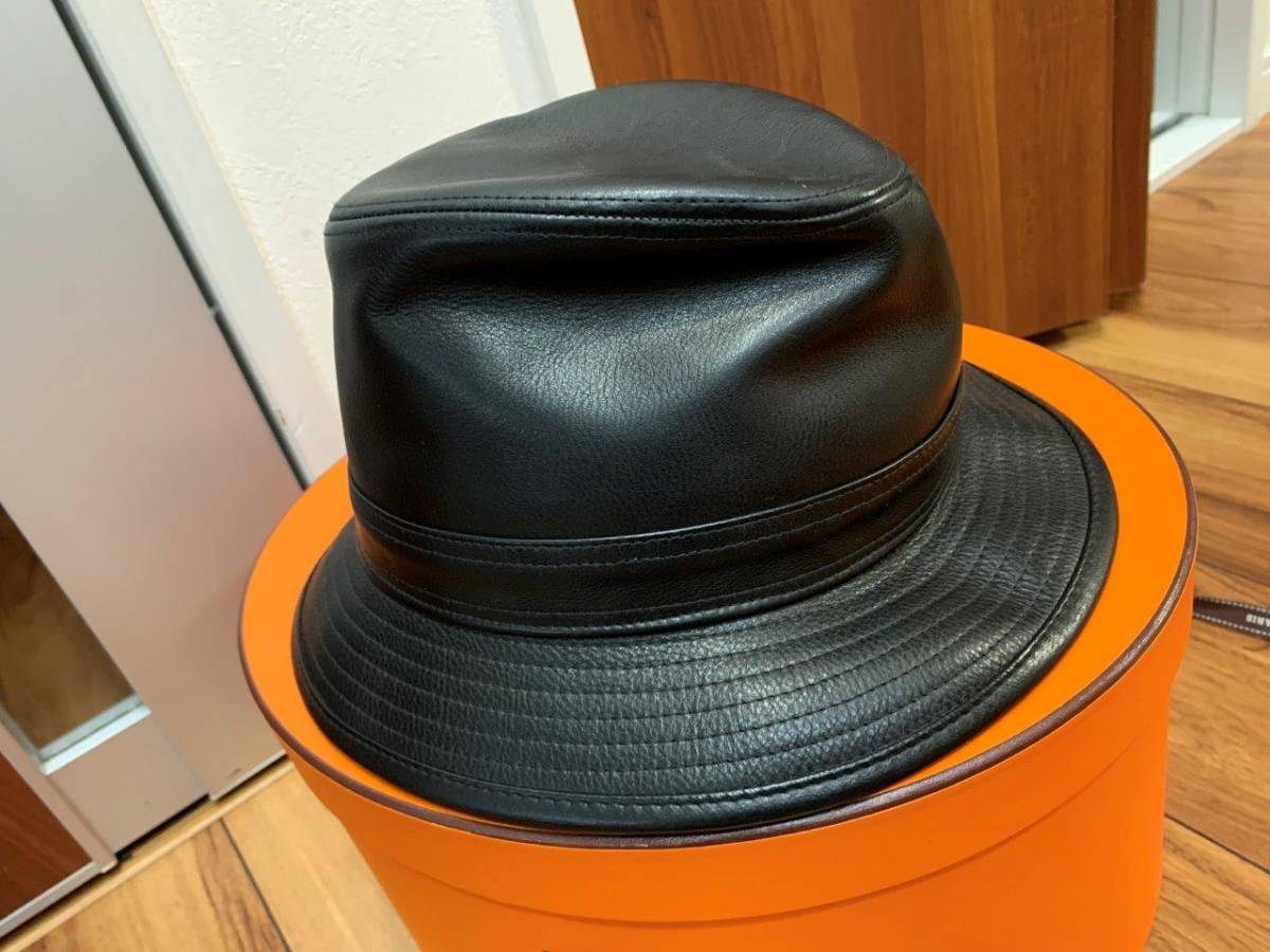 HERMES エルメス 驚愕の ブラック レザー ハット 帽子 黒 size57 定価25万円 ラムレザー 試着のみ極美品