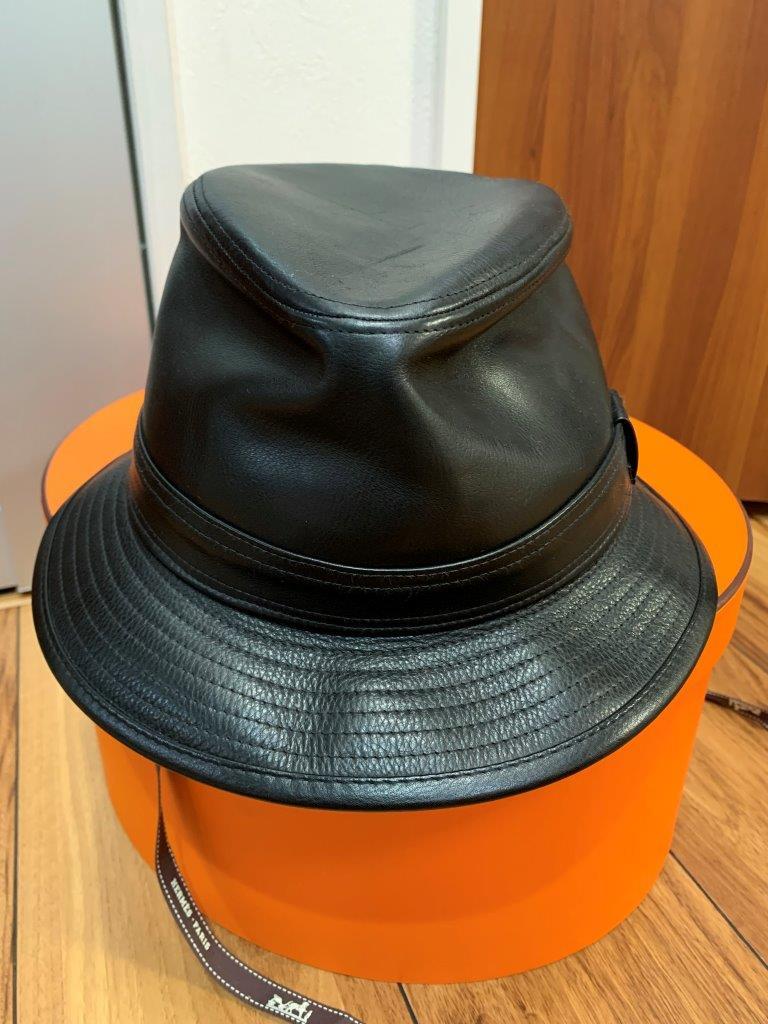 HERMES エルメス 驚愕の ブラック レザー ハット 帽子 黒 size57 定価25万円 ラムレザー 試着のみ極美品