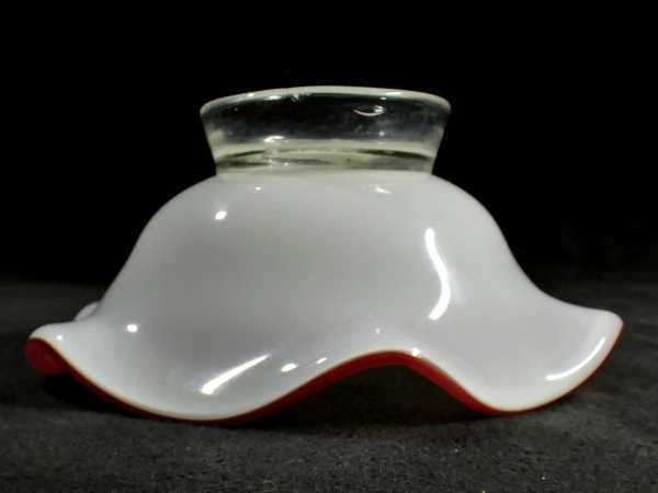 乳白地桃色被し 色ガラス 輪花 コンポート ウランガラス 氷コップ 乳白地桃色被し 色ガラス 輪花 コンポート ウランガラス 氷コップ