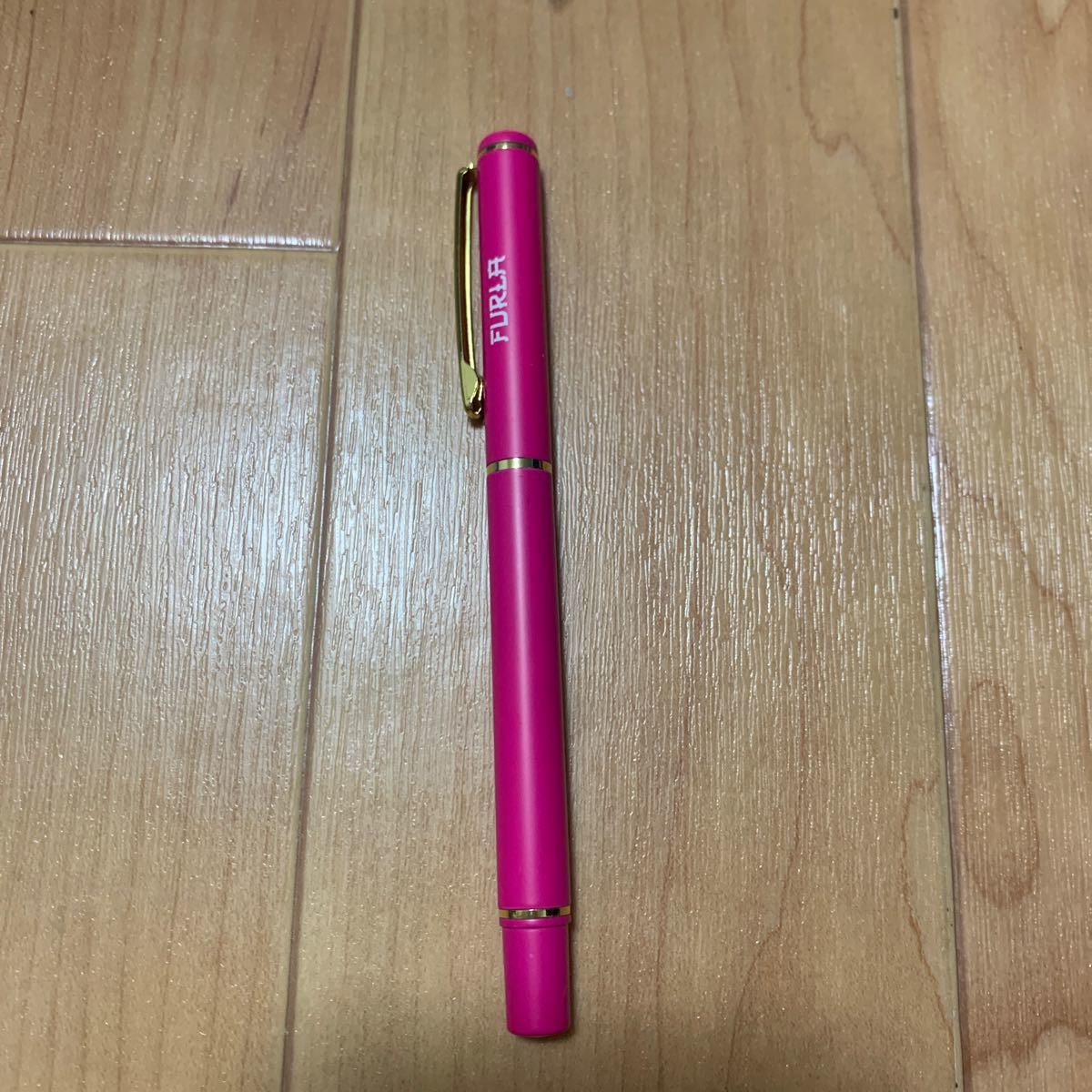 FURLAフルラ　ボールペン未使用品！ピンク雑誌付録品！ビビットピンク