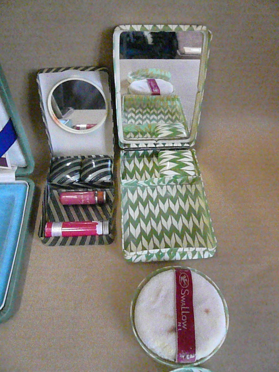 * Showa Retro . cosmetics case various * compact, travel for packing change case etc. 4 goods! # that time thing 
