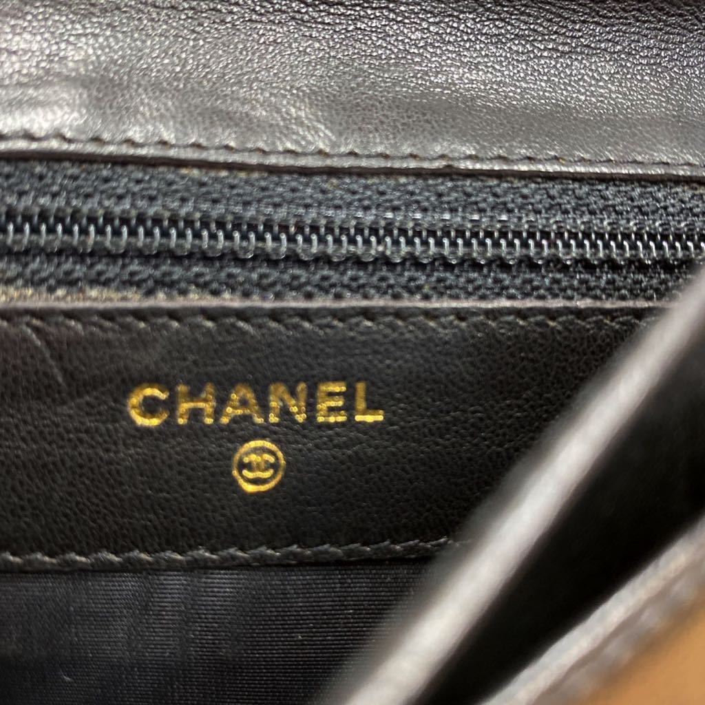 CHANEL シャネル 二つ折り財布 レザー ココマーク コンパクト
