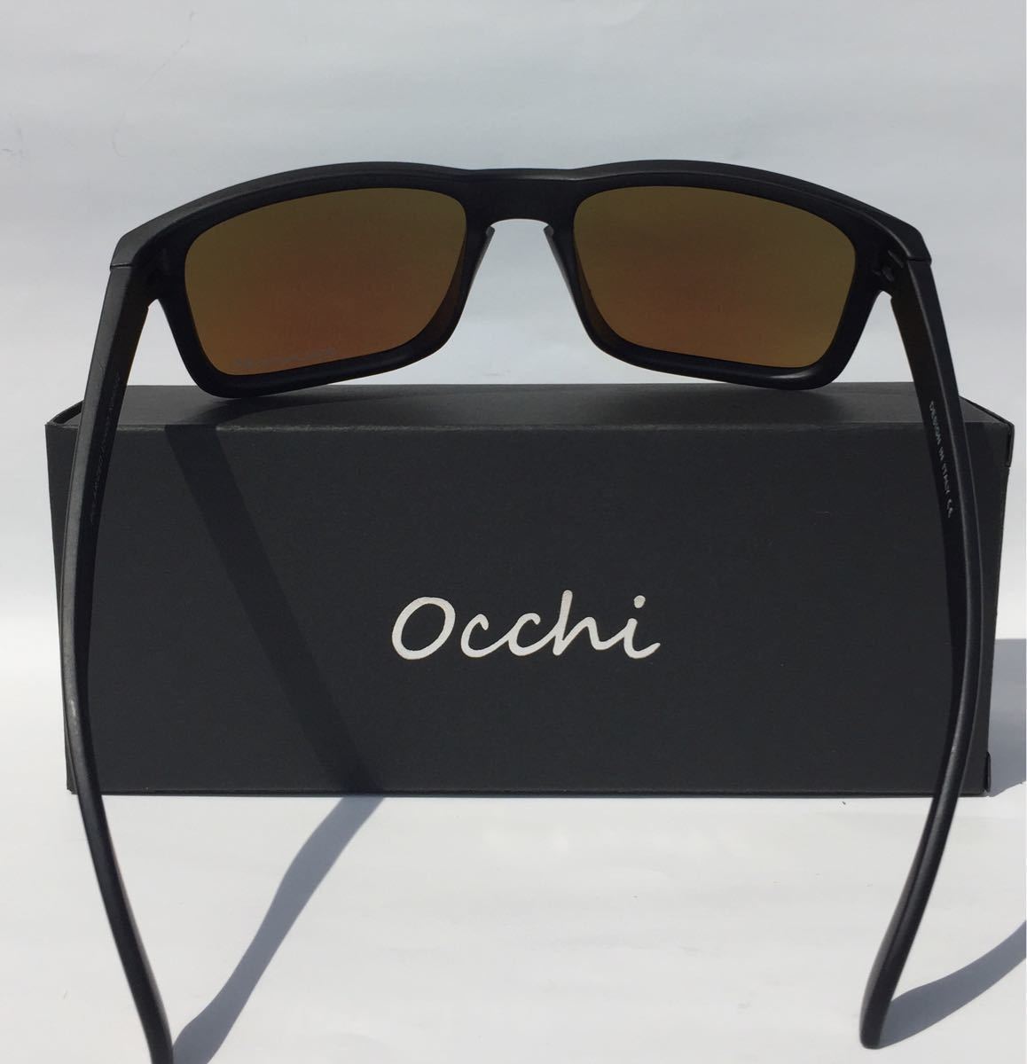 新品 OCCHI 偏光サングラス 偏光レンズUV400 軽量 ブルーミラー