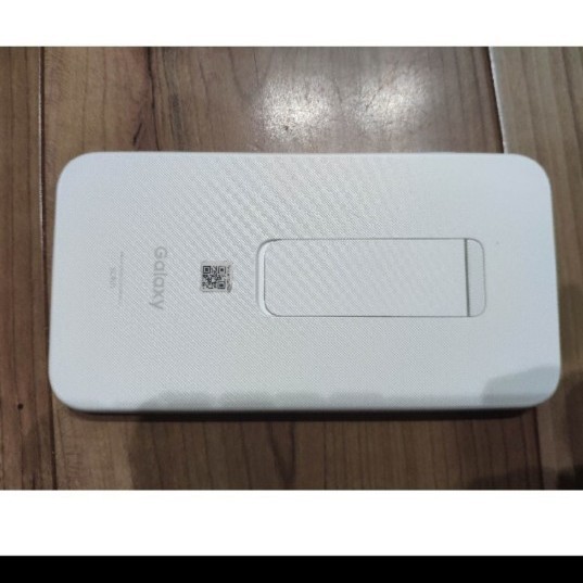 モバイルwifi　Galaxy 5G Mobile Wi-Fi　SCR01 au 一括購入品　美品　モバイルルーター　
