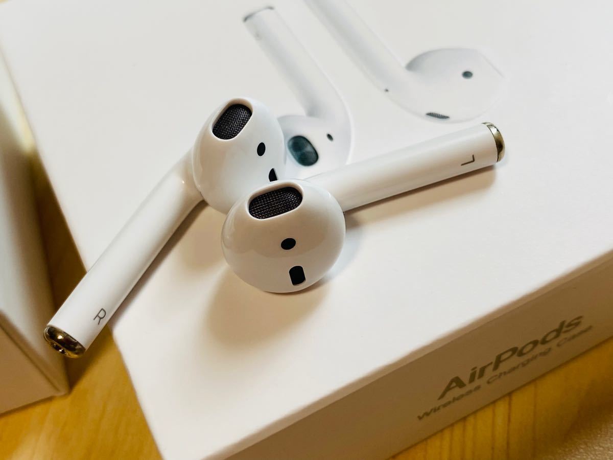 Airpods 第二世代　ワイヤレス充電対応ケース　国内正規品　新品同様