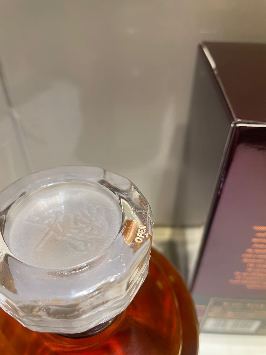 正規品　　響ウイスキー　響17年700ml 箱付き　正規品　サントリーウイスキー 