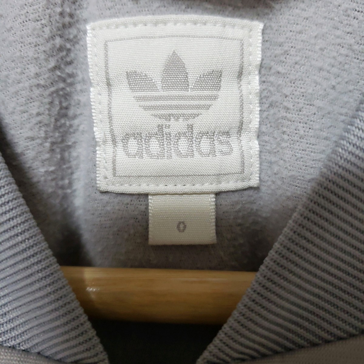 80s 復刻【adidas】アディダス 万国旗タグ トラックジャケット 80s 復刻【adidas】アディダス 万国旗タグ トラックジャケット