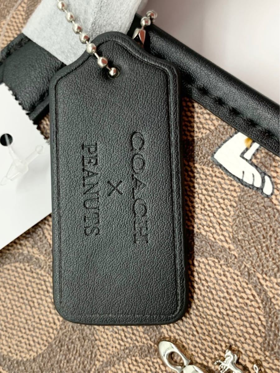 COACH  コーチ　スヌーピー　ピーナッツ　コラボトートバッグ　アウトレット品　6160