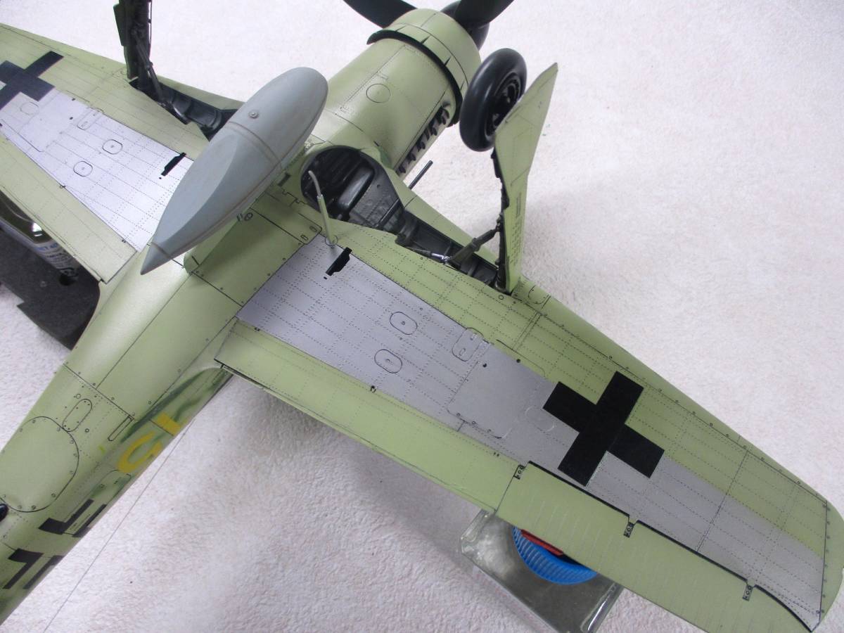 ドイツ空軍 フォッケウルフ ＦＷ１９０Ｄ－９ JＧ３０１ ハセガワ1/３２完成品