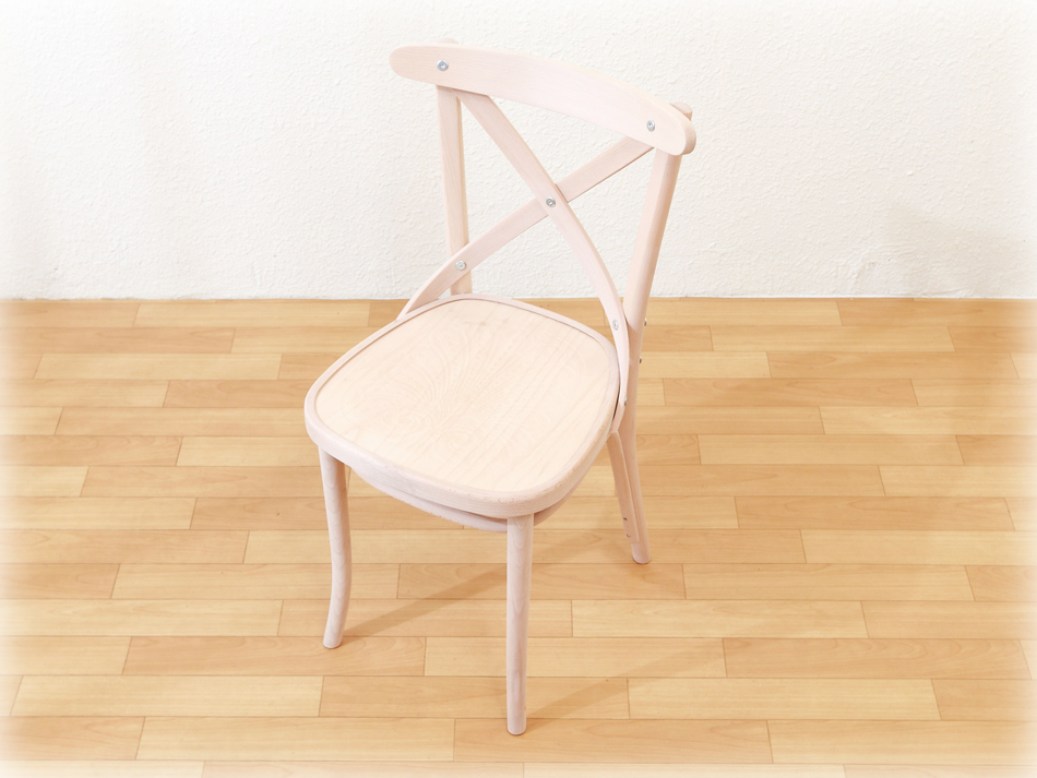 【世界の名作椅子】ファーメグFAMEG ベントウッドチェア No8810 クロスバック／ ピュア・マテリアル／トーネットTHONET_現品の商品写真です。