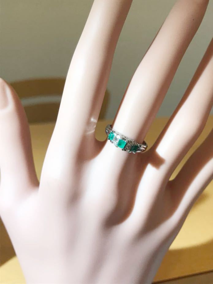 *Pt850 emerald 0.30ct& diamond ring *