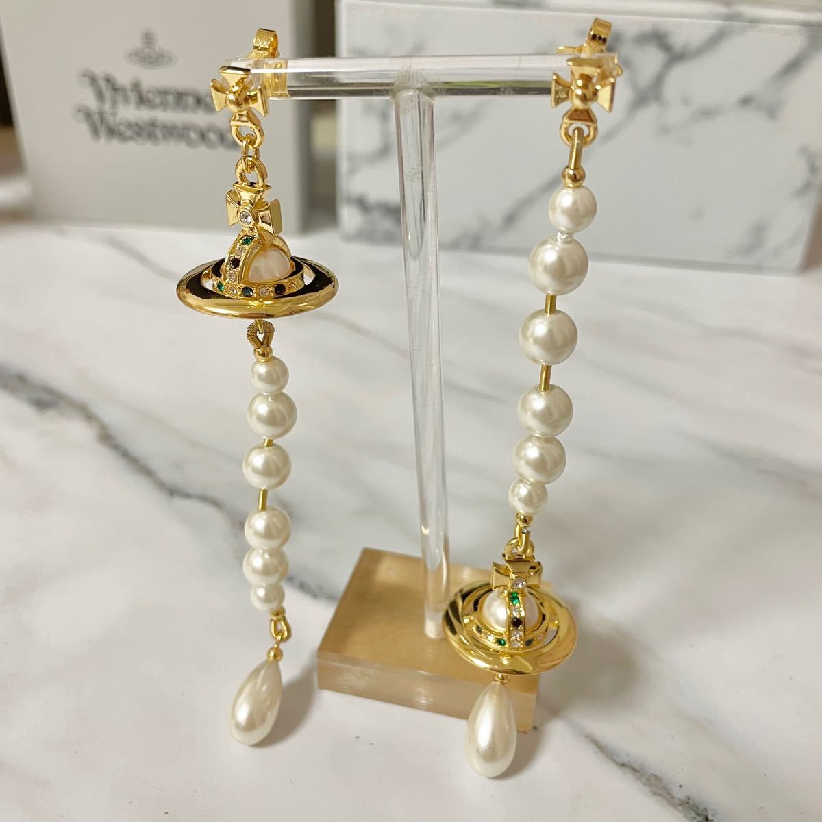 ヴィヴィアン ウエストウッド ロングオーブパール ピアス 刻印 ヴィヴィアン ウエストウッド ロングオーブパール ピアス 刻印