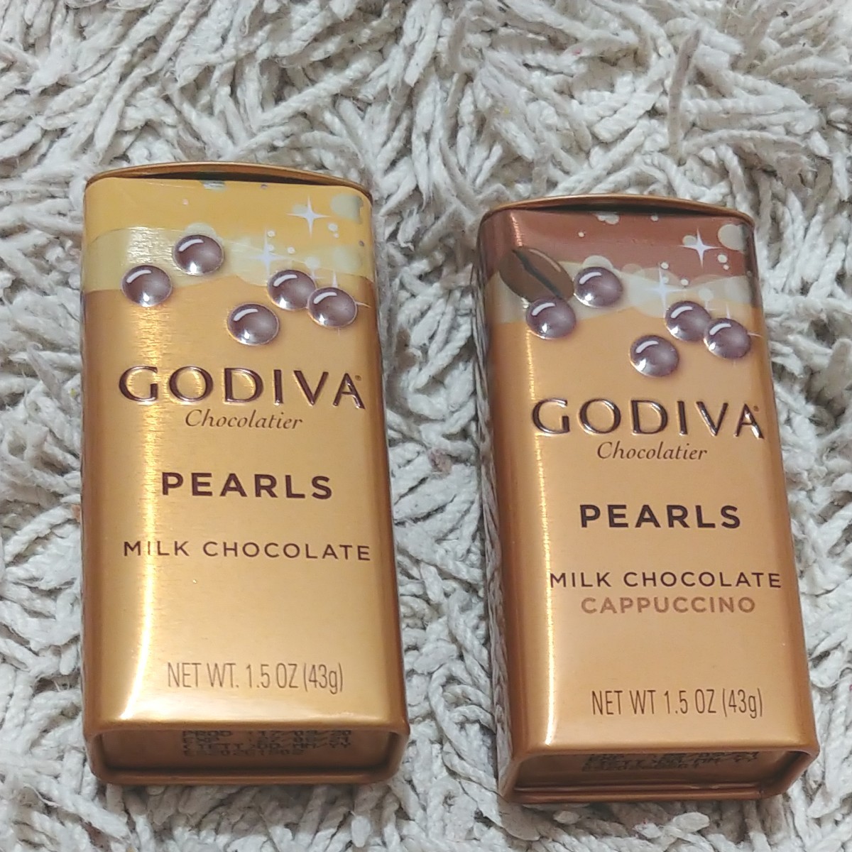 価格販売中 GODIVA パールチョコ 空き缶 （２個セット）