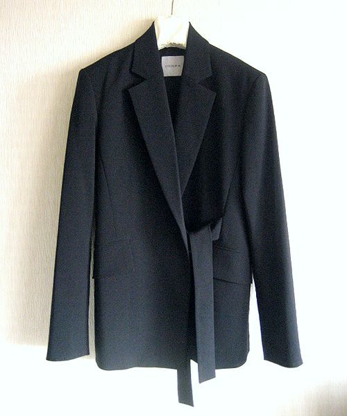 定価34,100円 YONFA ヨンファ tie suits jacket ストレッチ素材 ベルト付き ジャケット NAVY_画像3