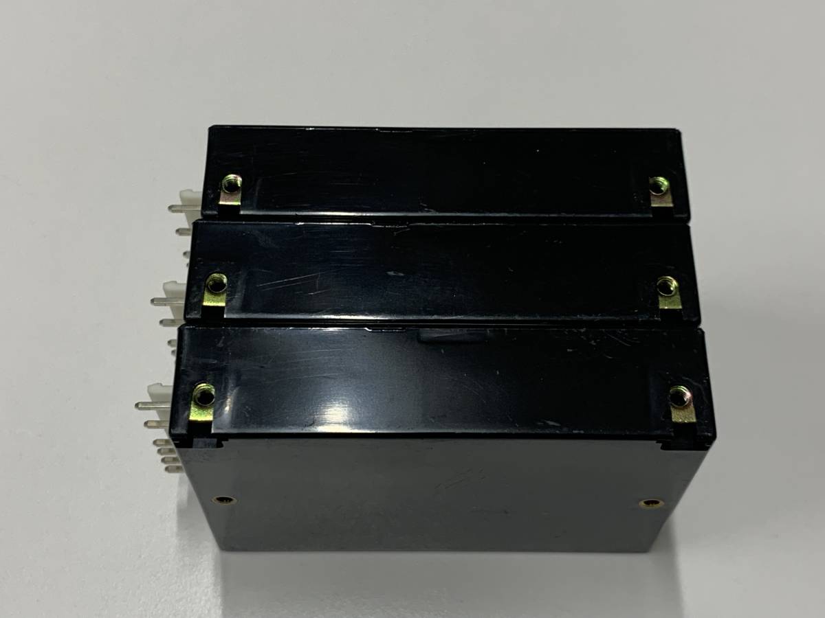 A18466)idec PSR-CA10 015-A1 Power supply 2 основа +idec PSR-CA10 024-A1 Power supply 1 основа текущее состояние товар итого 3 основа 