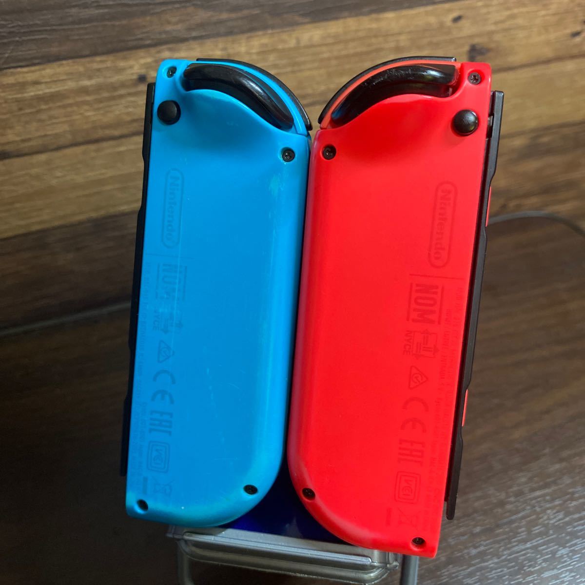 Nintendo Switch ジョイコン L R ネオンブルー ネオンレッド