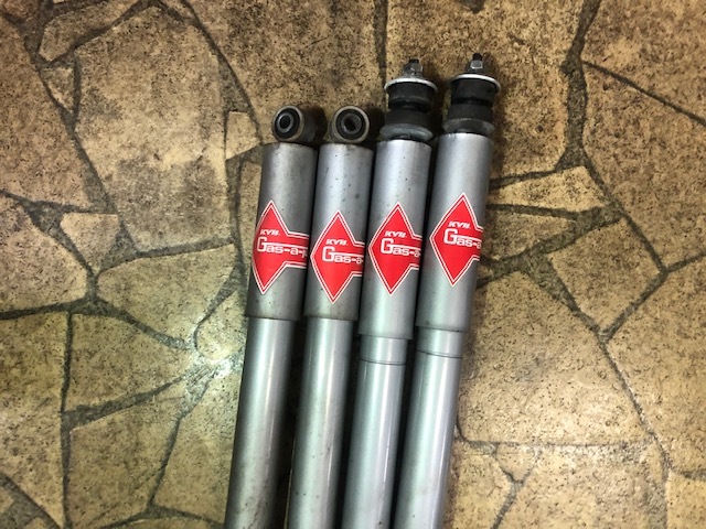 KYB ショック 1台分セット ローバーミニ クラシックミニ用 ショック