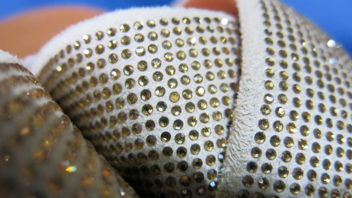 展示品 汚れ有 fitflop フィットフロップ RITZY SLIDE スライドサンダル 金 靴 レディース サンダル キラキラ US05 UK03 EUR36 22cm 22.5cm_輝きが小さい石を何個か確認しました
