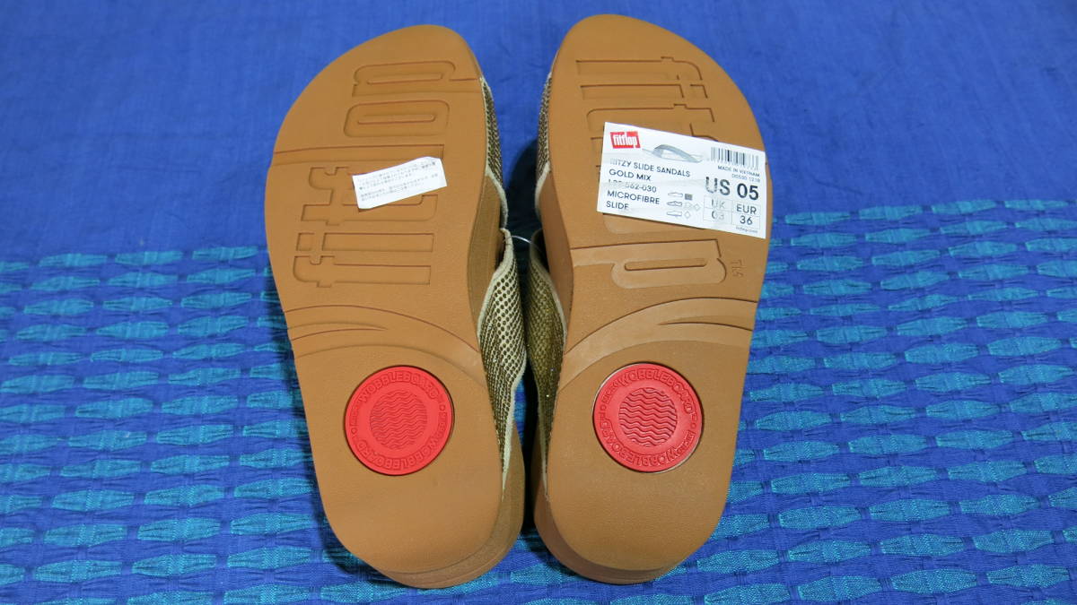 展示品 汚れ有 fitflop フィットフロップ RITZY SLIDE スライドサンダル 金 靴 レディース サンダル キラキラ US05 UK03 EUR36 22cm 22.5cm_画像8