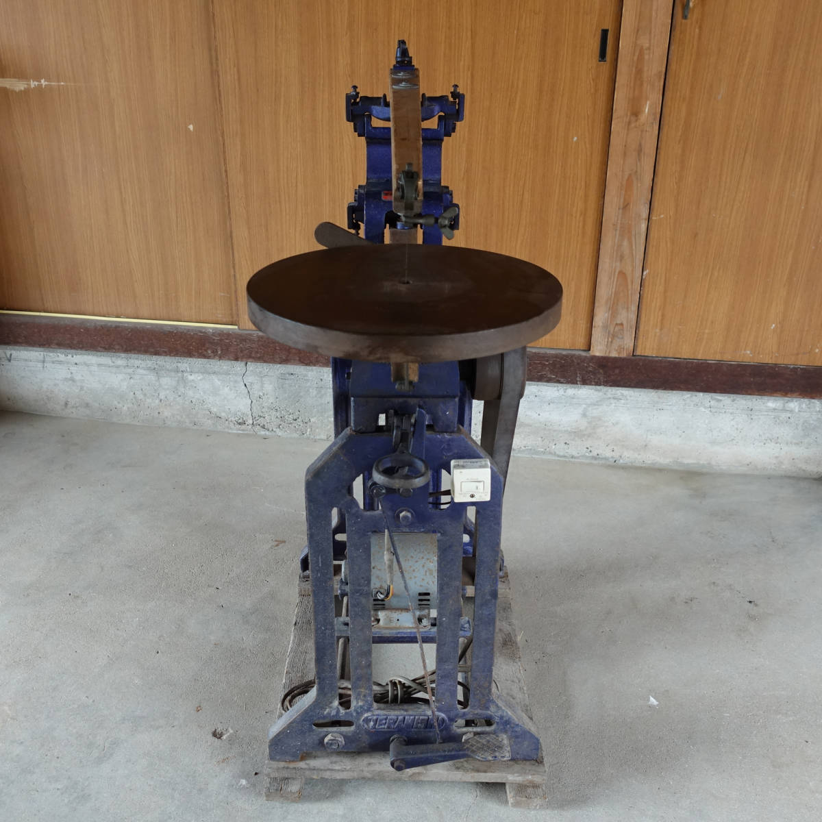 寺西工業製 寺西式糸鋸機 JNM-700 糸のこ機 100v 機 camping.com