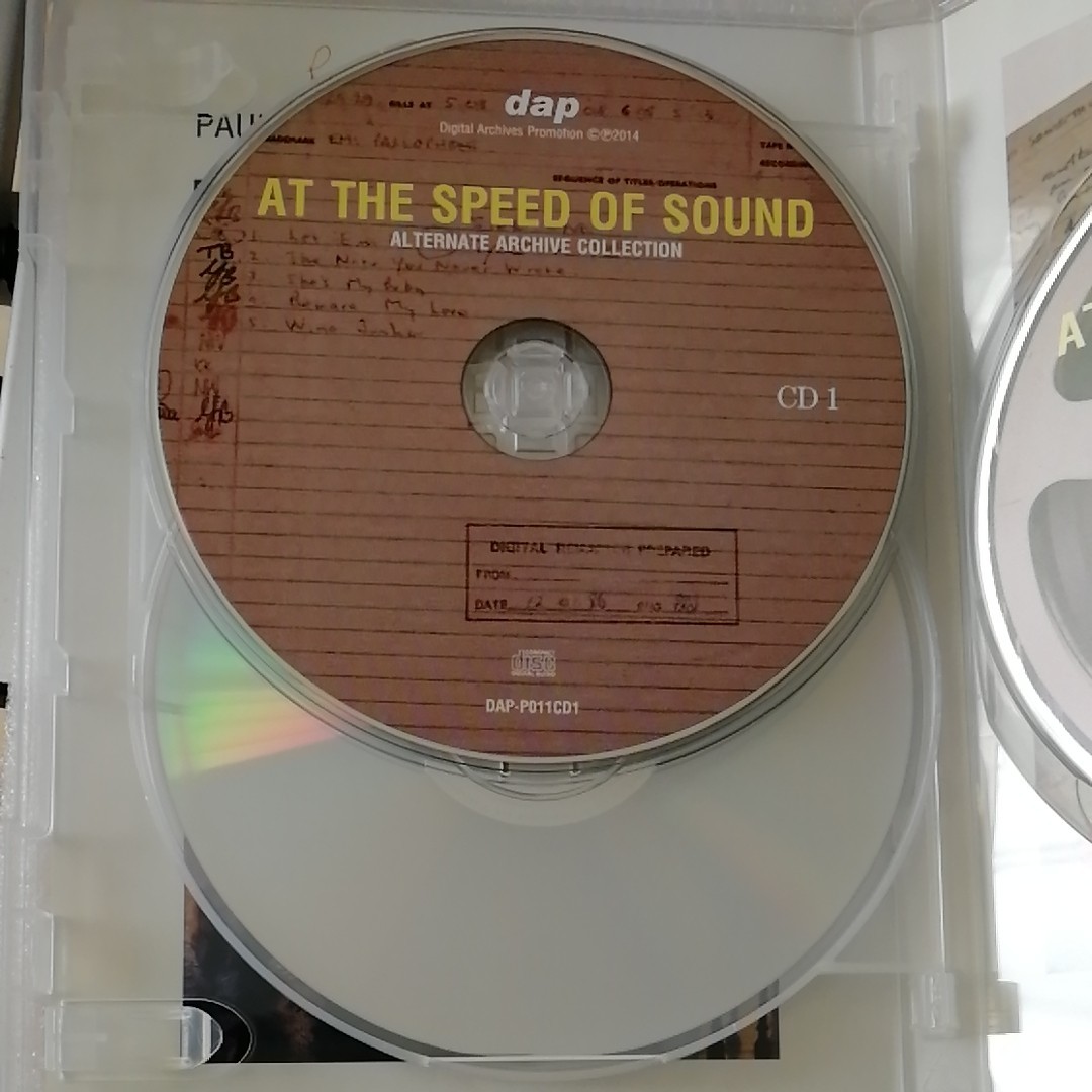 WINGS AT THE SPEED OF SOUND  DVD &CD