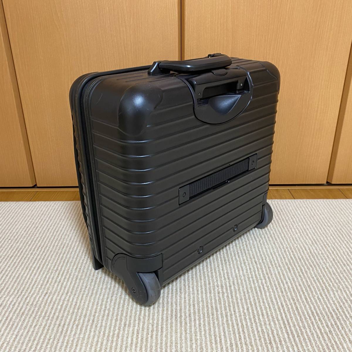 廃版希少☆人気☆リモワ ボレロ 27L 2輪 | monsterdog.com.br