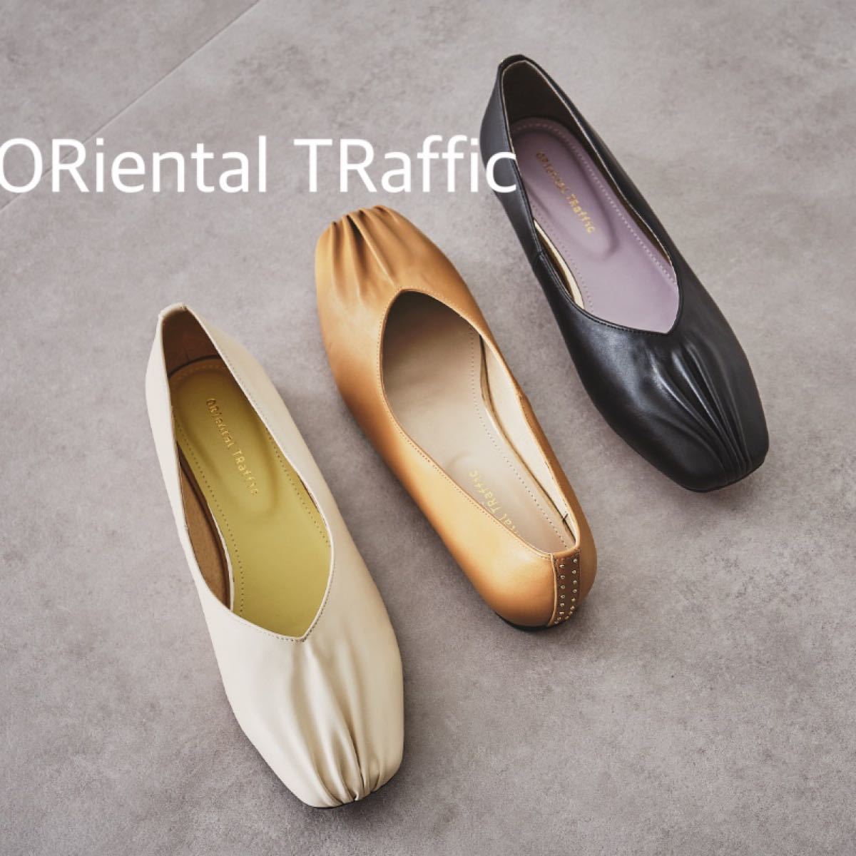 【ORiental TRaffic】フロントギャザー　フラットヒール　パンプス　黒　22.5cm  ブラック